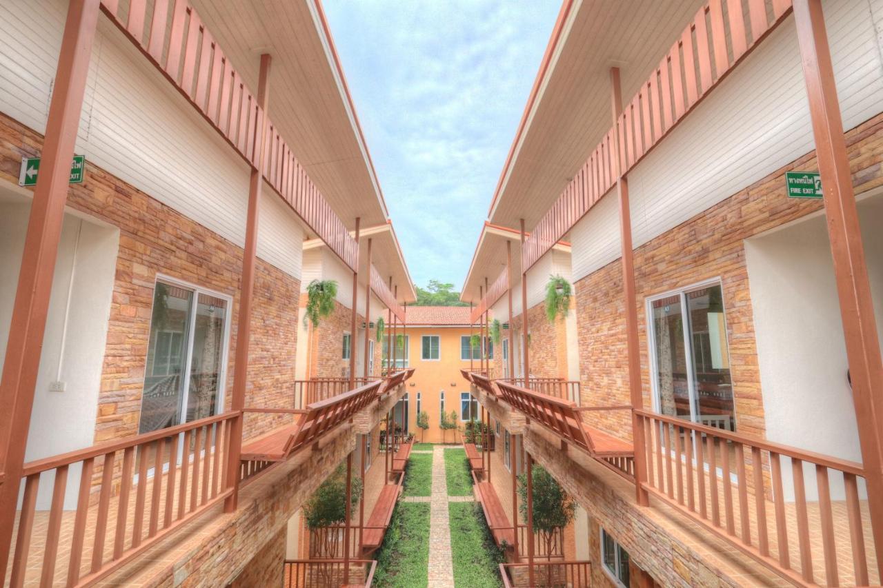Rak Na Khaoyai Hotel Mu Si Exterior photo